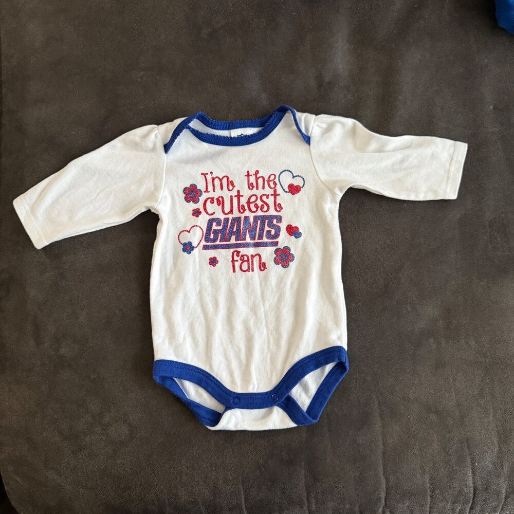 NFL Giants Baby Onesie 0-3M Long Sleeve "Im The Cutest Giants Fan"